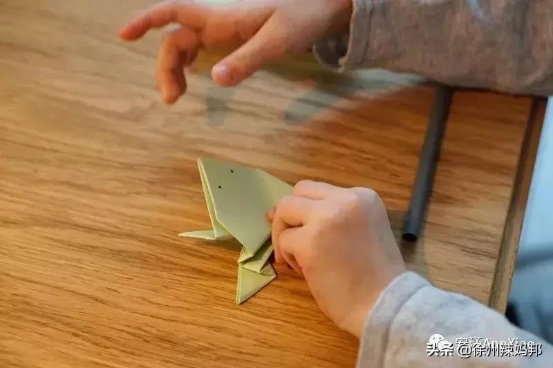 适合宅家里玩的亲子游戏,宅在家的幼儿与家长的亲子游戏