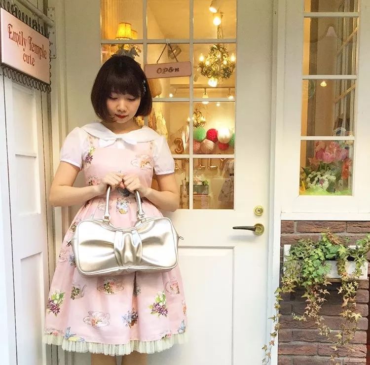 Lo娘最爱的草莓裙！连女神美沙子都疯狂种草