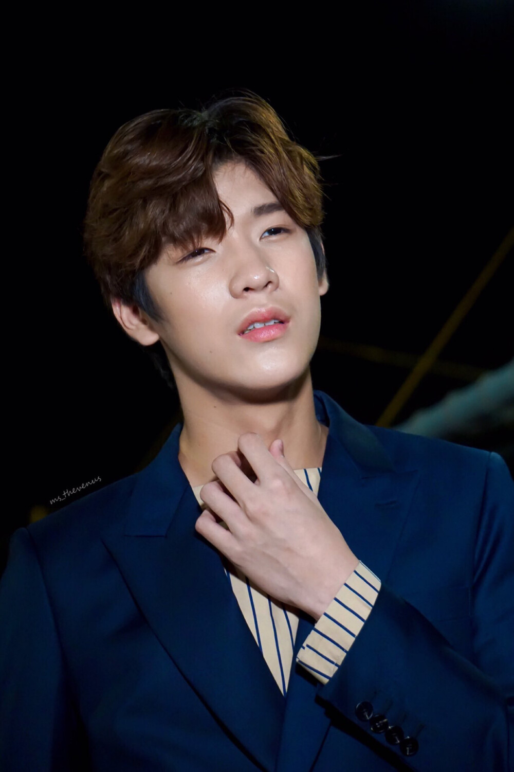 他泰韩系少年：关大爷洪34典型代表包包酷爱韩风穿搭