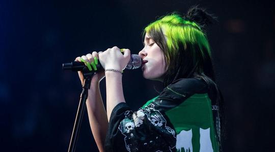 ktv唱歌怎么才能唱得好听,唱歌技巧唱不出高音怎么练