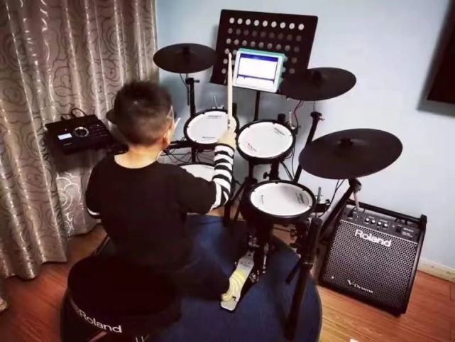 怎样才能真正学好架子鼓,男孩子架子鼓几岁学好