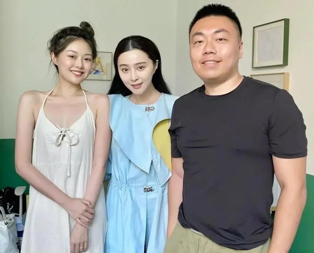 晚晚林瀚劳斯莱斯宣传片原视频,晚晚和林瀚劳斯莱斯代言视频