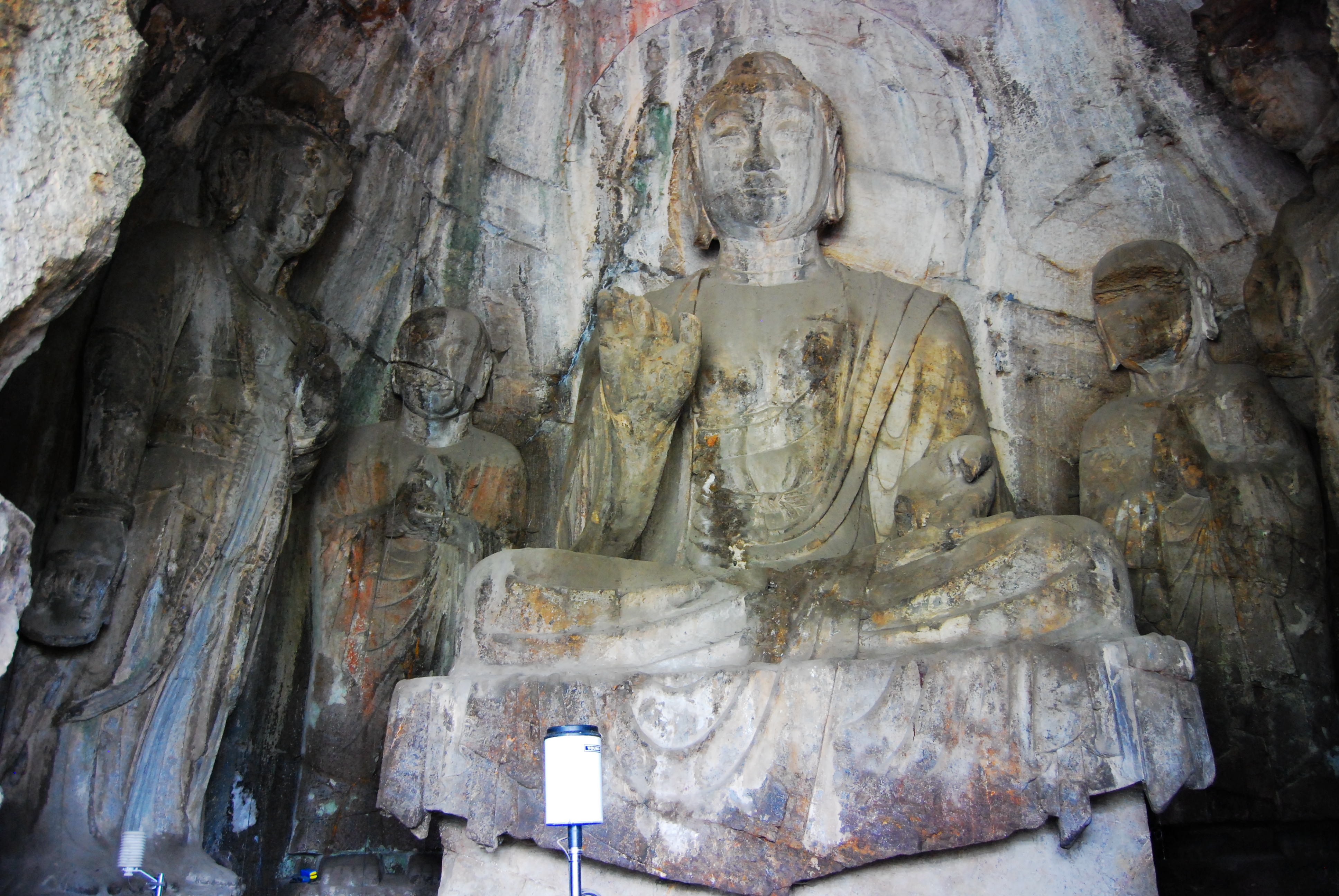 龙门石窟的卢舍那大佛的资料,龙门石窟卢舍那大佛的实际名字