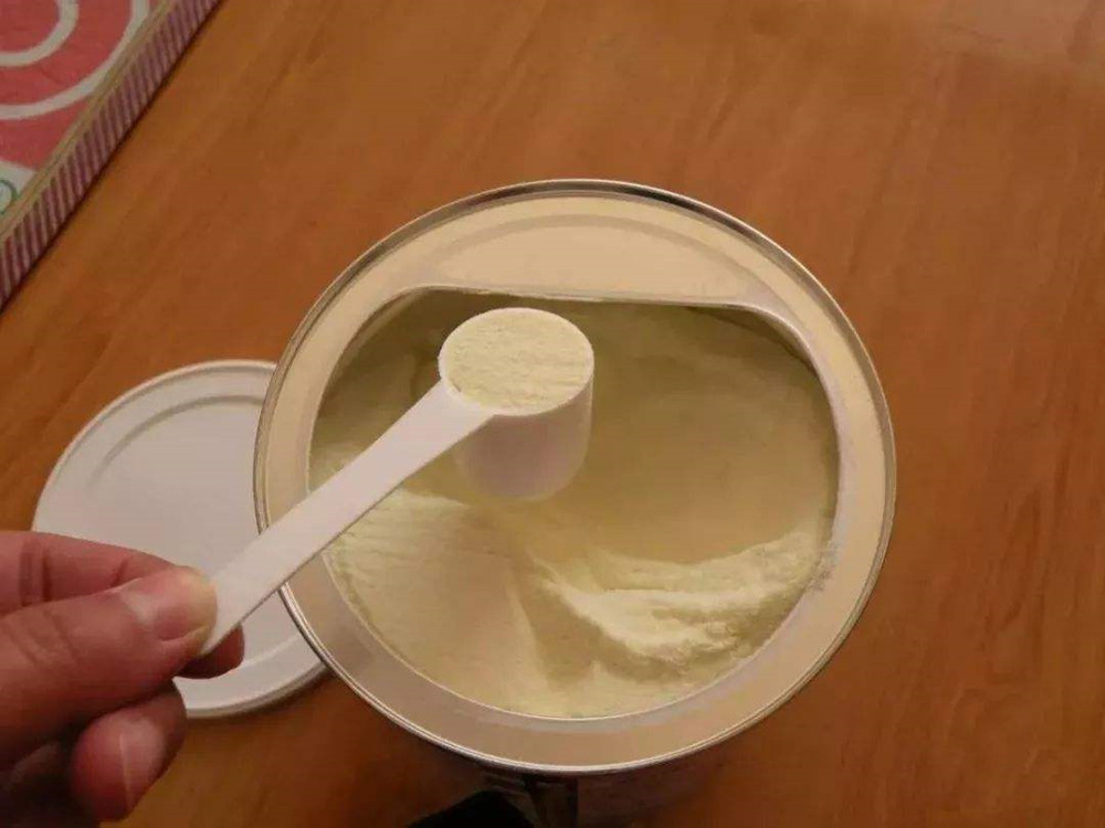 吃母乳的宝宝吃奶粉只能吃50ml,为什么宝宝吃完母乳再吃奶粉才睡