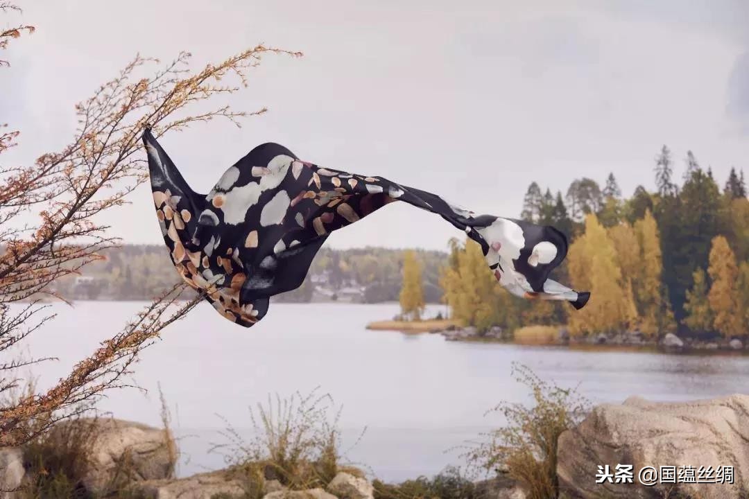 爱马仕丝巾如何清洗,丝巾清洗的正确方法