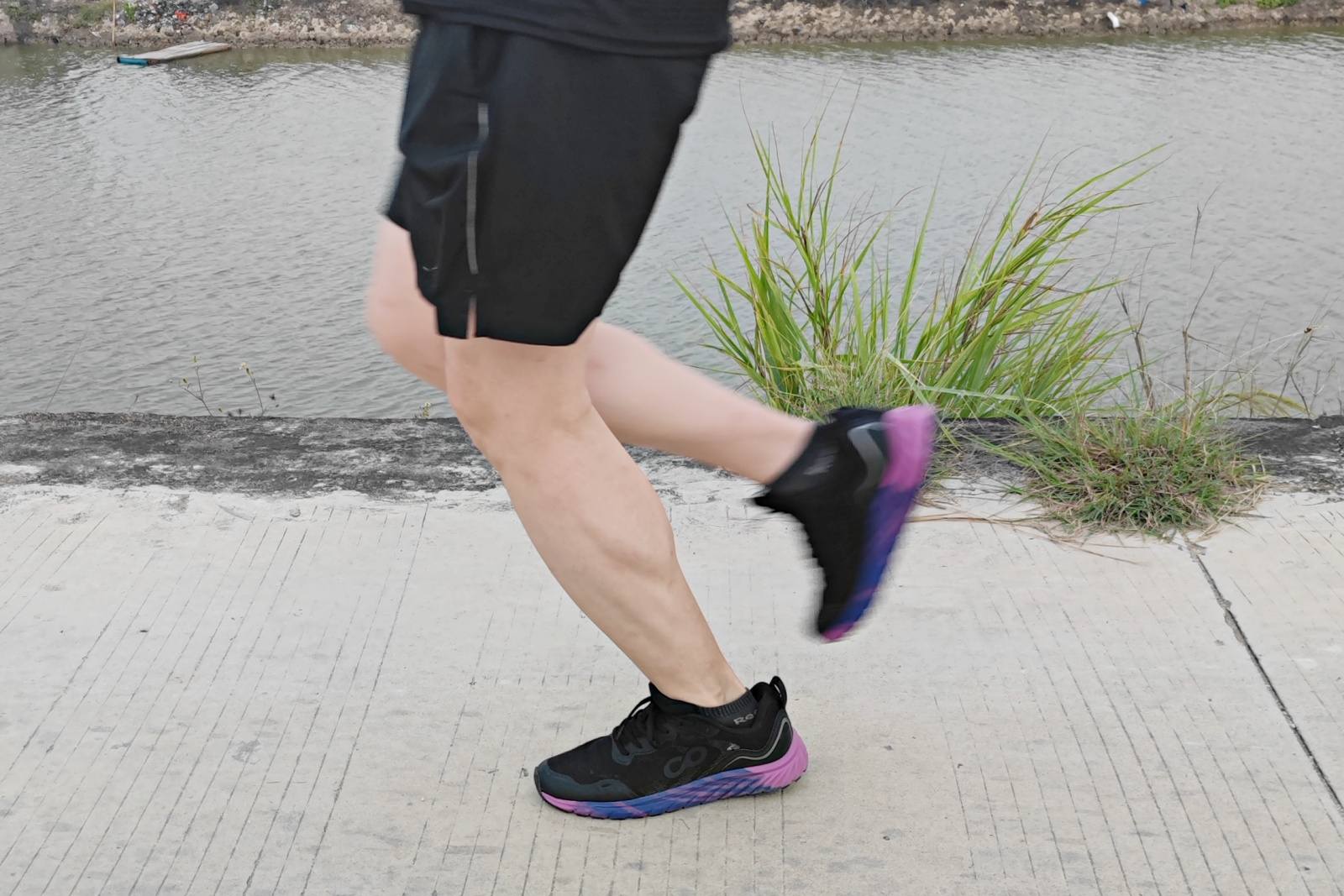 咕咚10k悦弹和10kpro区别,咕咚跑鞋有什么特点和优点