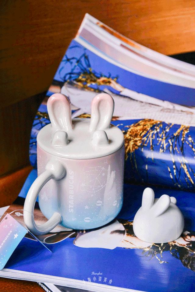 星巴克新品玉兔杯首发剧透！萌空血槽