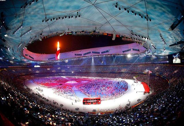 中国为什么不多弄几个时区,中国跨几个时区为什么就一个时间