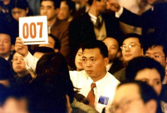 拼多多创始人巴菲特午餐,拼多多创始人与巴菲特的奇遇