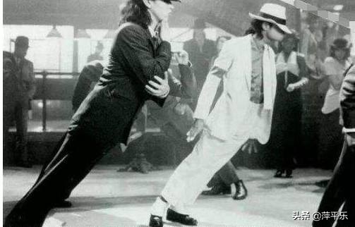 迈克尔杰克逊为何会倒在台上,迈克尔杰克逊舆论怎么这么多