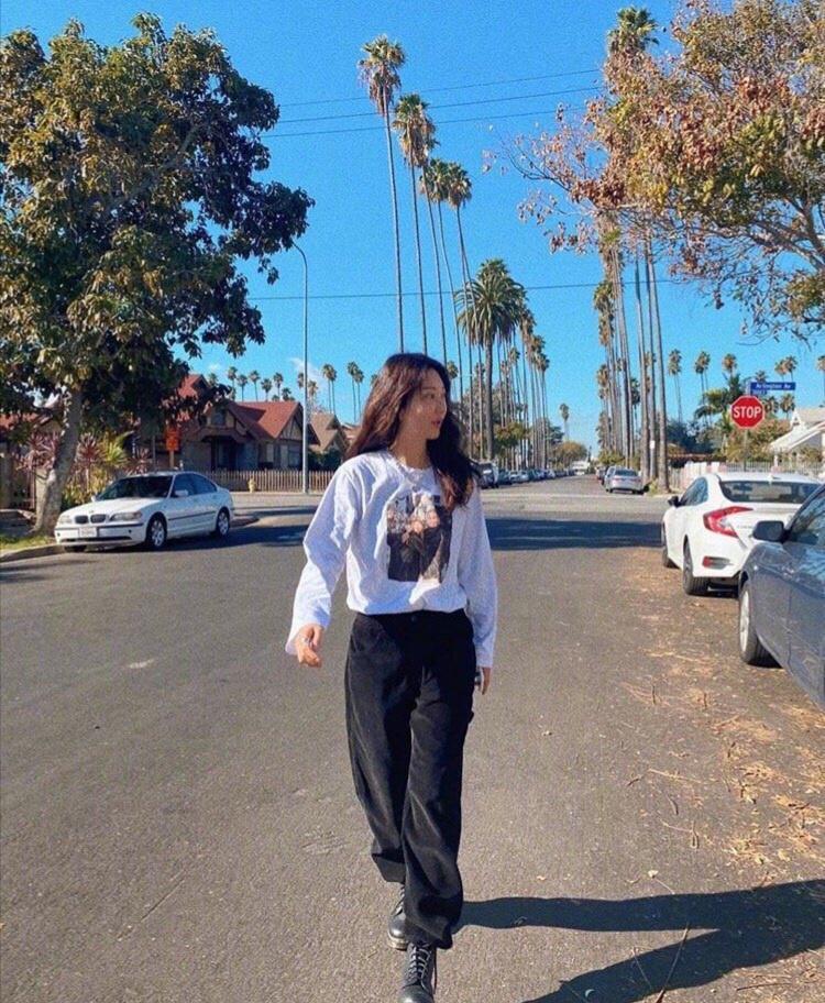 闊╁浗绌挎惌鏄ュ鏂版,闊╅噷闊╂皵鐨勬槬瑁呯┛鎼竴鏁村