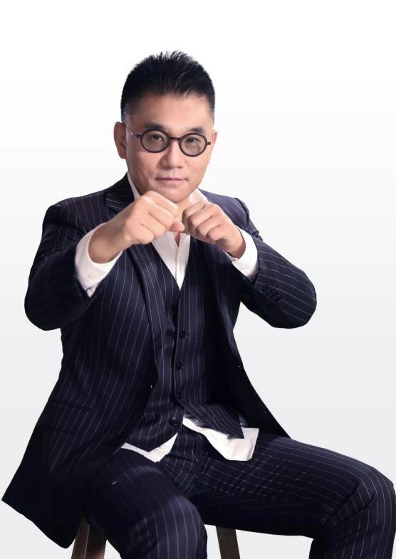 他们是企业董事长、投资银行家,都毕业于南开大学,还一起登上年度榜单!