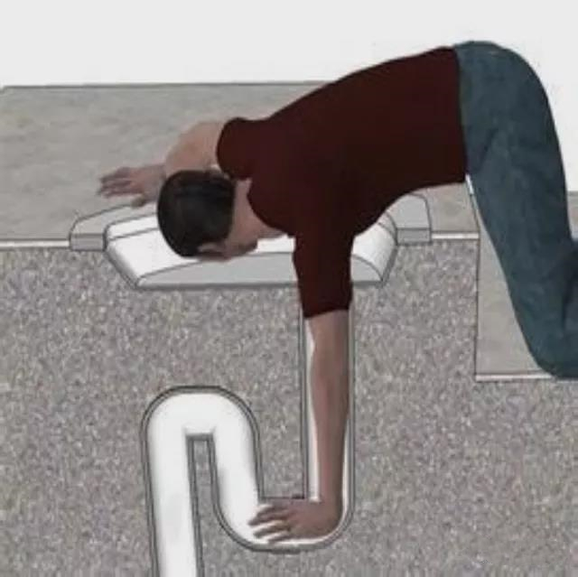 厕所拉屎被人把手机抢走了！你会怎么做？