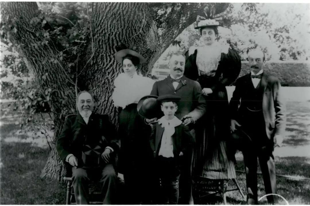 退市牛仔裤,退市600240