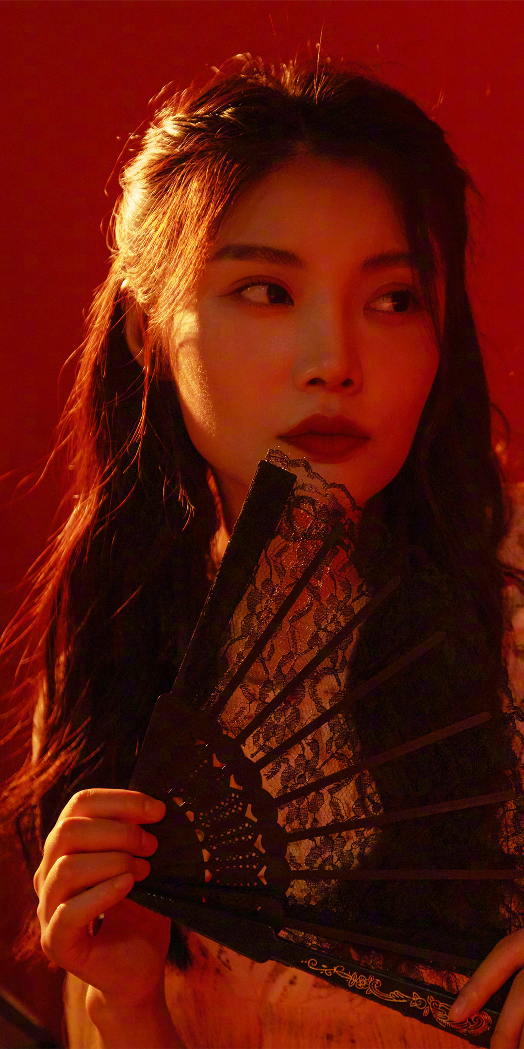 徐冬冬穿印花吊带裙全部照片,徐冬冬港风电影剧照