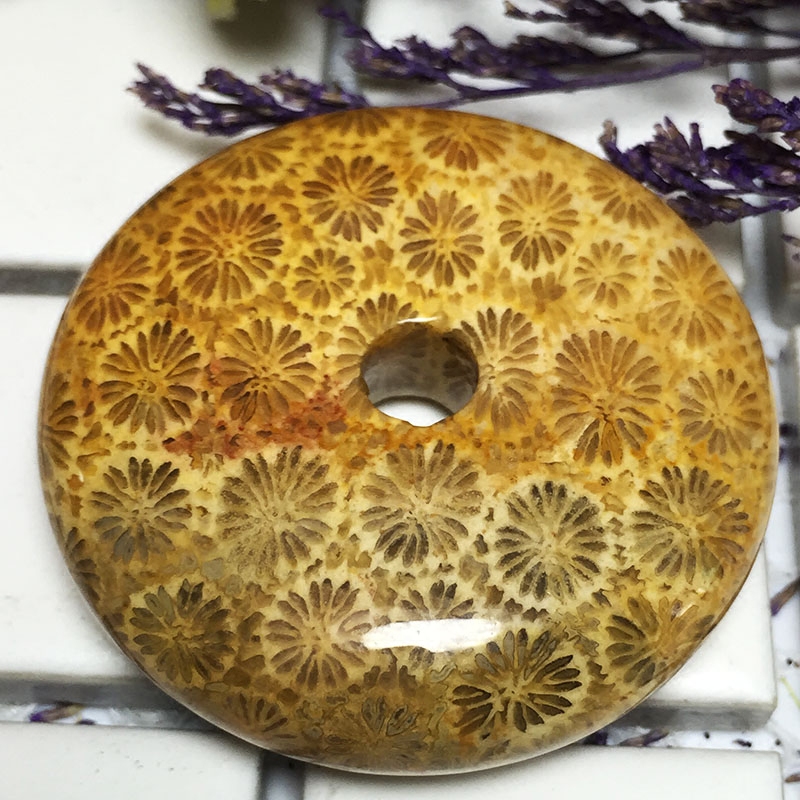 最顶级珊瑚玉图片欣赏,中华奇石山全景