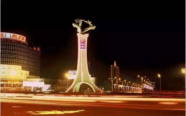 今天唐人介绍一下自己的家乡，包头市又名“鹿城”