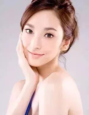 新手皮肤清洁去黑头手法教程,清洁毛孔去黑头的最好方法