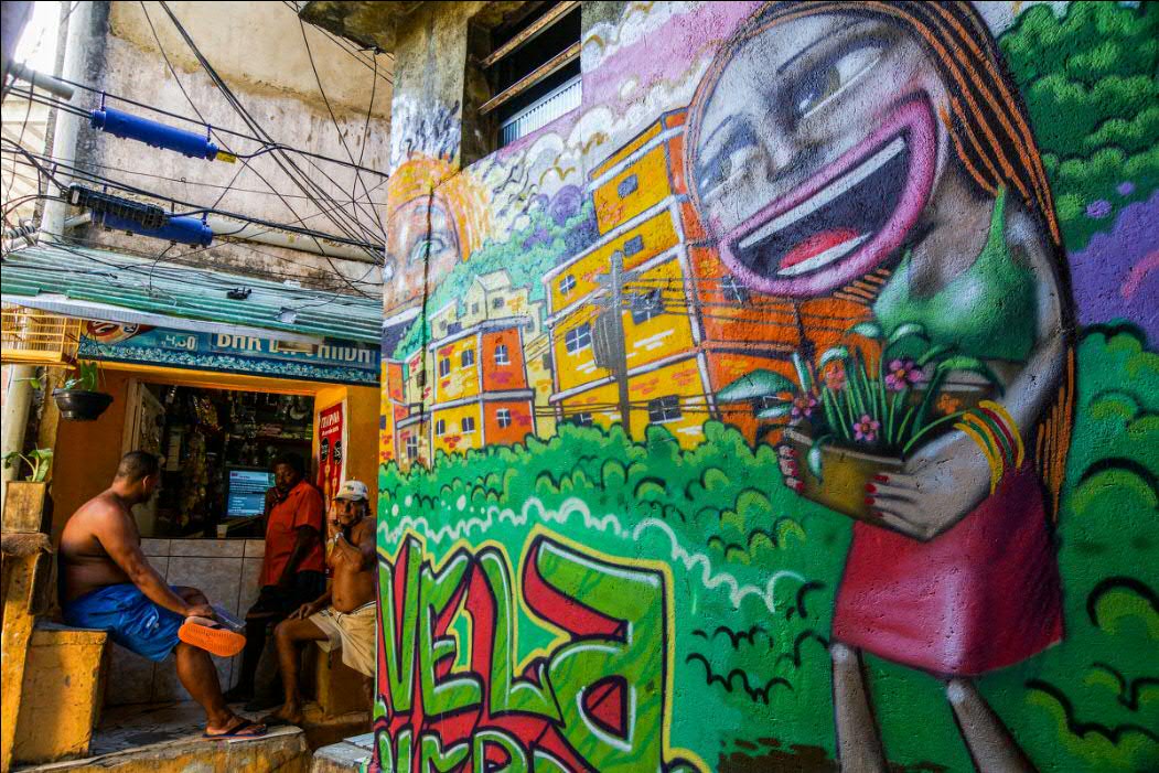 疫情下的巴西，天堂与地狱仅一街之隔，同在耶稣庇佑下的两种人生