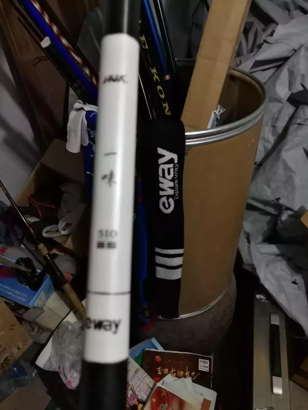 钓鱼人一般必备几根钓竿,钓鱼最重要的两根竿