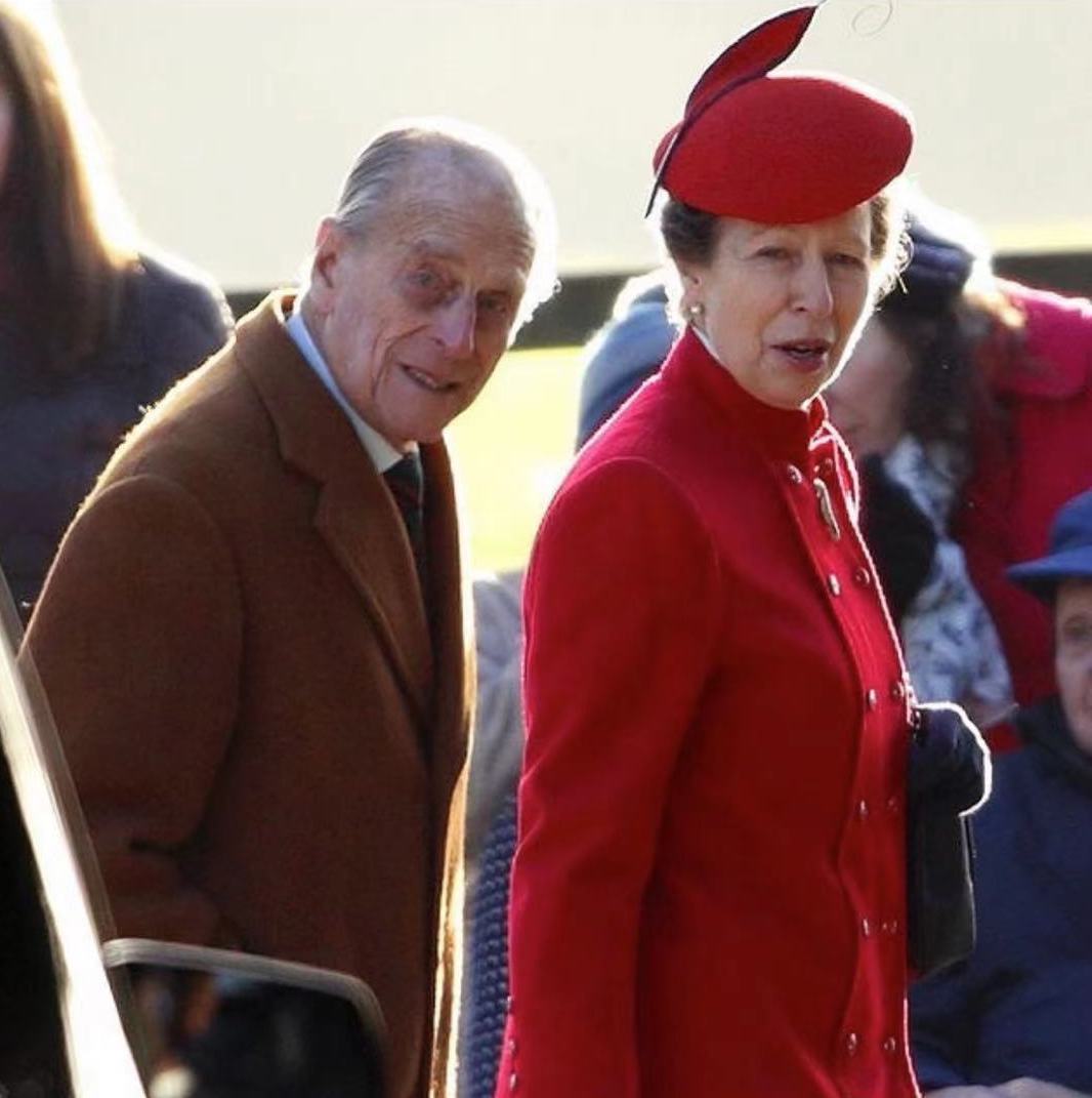 英国亲王菲利普亲王年轻时,英国公主和菲利普亲王