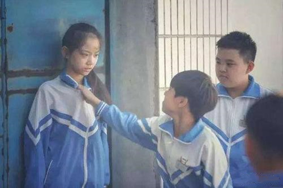 孩子被打教育专家李玫瑾,李玫瑾谈孩子被老师打后怎么教育