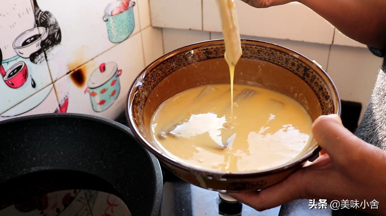 怎么炸带鱼外酥里嫩又好吃,炸带鱼剩下的油怎么去腥味处理