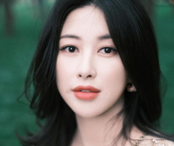 朱一龙凭借美貌上热搜原图,朱一龙2020亚太最美100张面孔