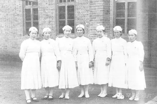 日本人镜头下的*安妇慰**与护士