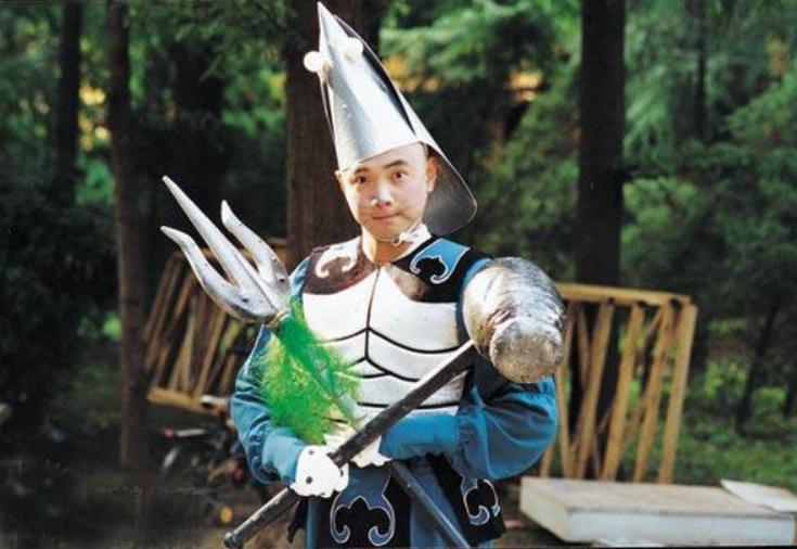 原唱自杀，花19年录完片尾曲，这部剧怎么从烂片逆袭成经典？