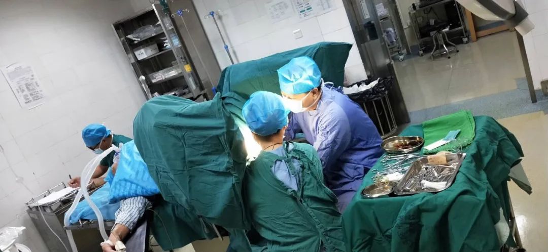 肛肠科坏死性筋膜炎,肛周坏死性筋膜炎医疗经验