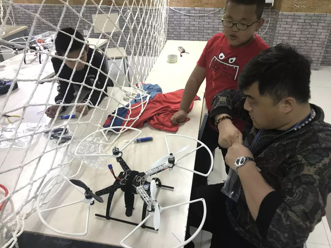 科技节暨机器人竞赛,太原机器人嘉年华