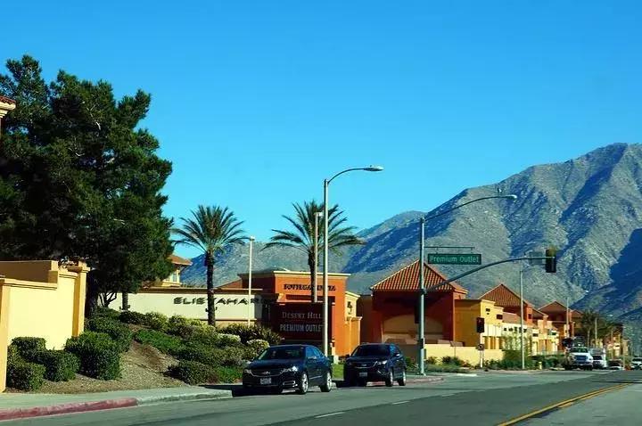 出国购物怎么买划算,出国买东西