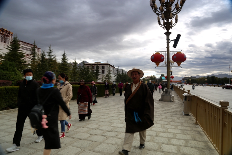 比天空更辽阔比白云更洁净比佛国更妩媚珠峰脚下的游记十