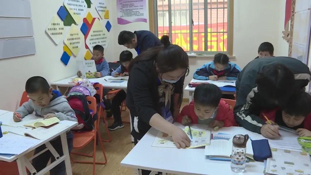 孩子放学没人接，职场妈妈该怎么办？