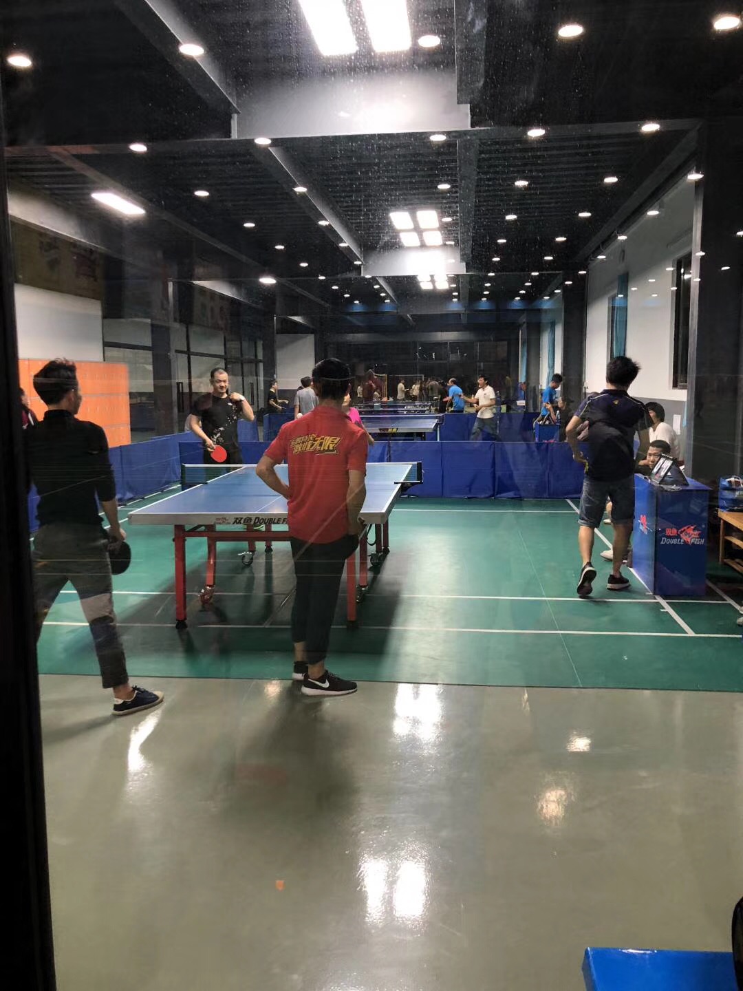 10000平室内游戏厅,居家室内羽毛球场地