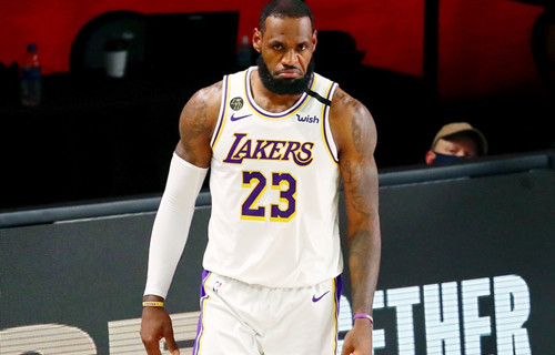 詹姆斯最不可思议的五大瞬间,詹姆斯球风最软时代