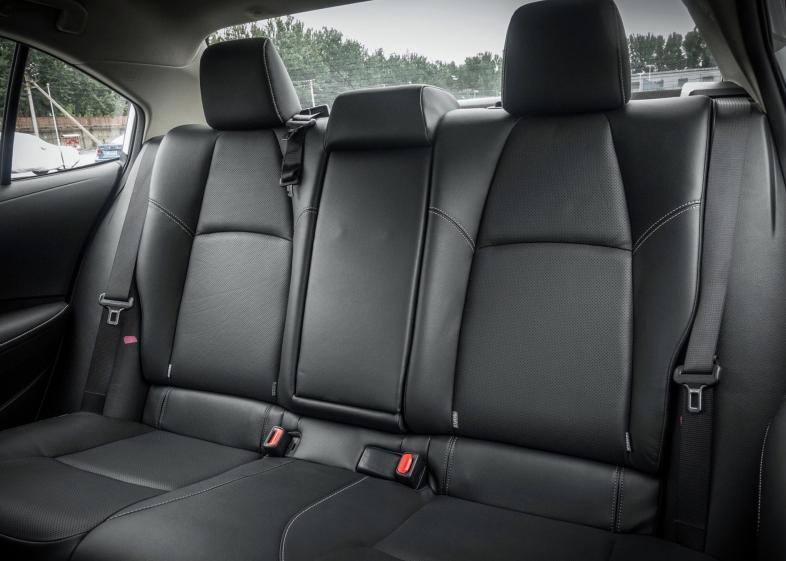 人生第一辆车卡罗拉,新手的第一辆车卡罗拉