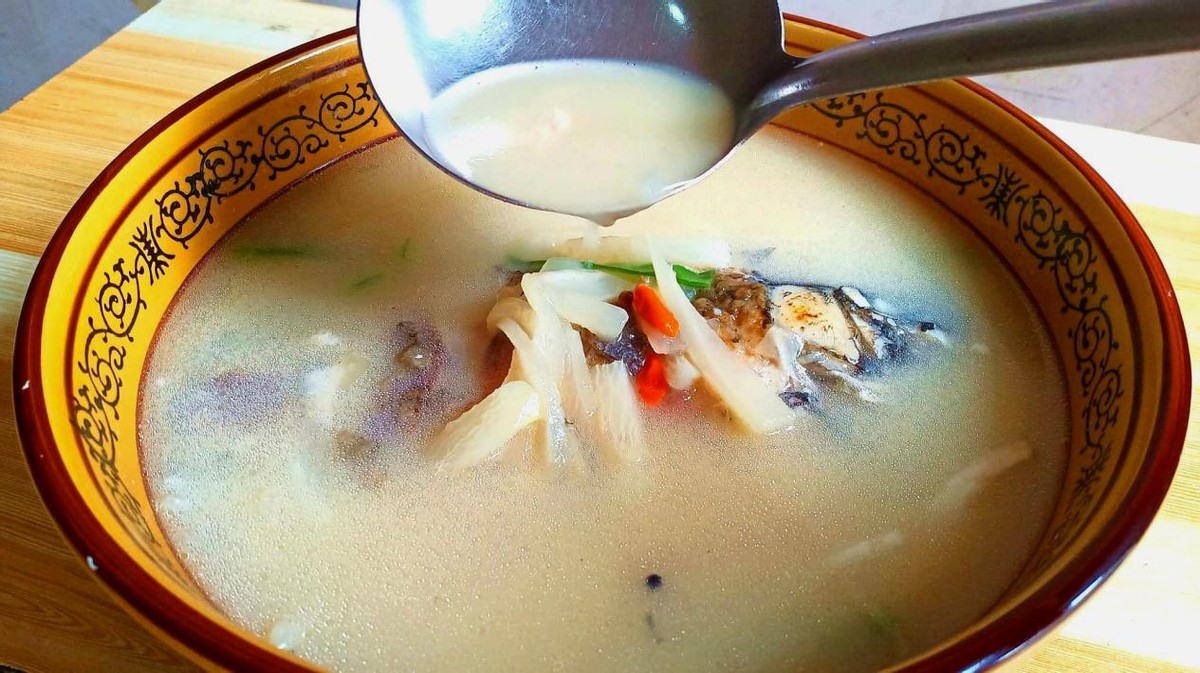 冬天强烈推荐的菜萝卜炖鱼,萝卜炖鱼有什么营养