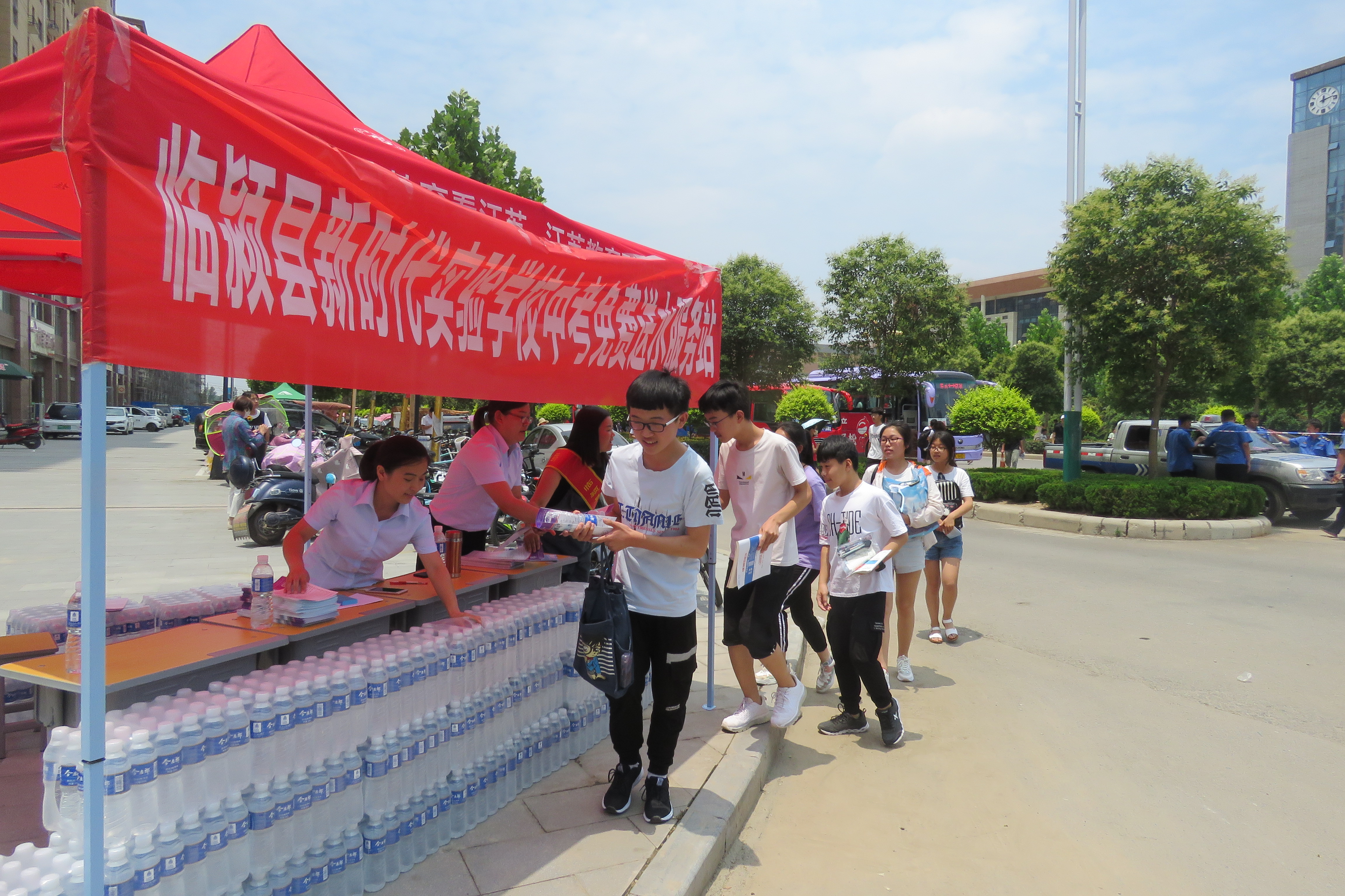 临颍新时代实验学校学生,临颍县新时代实验学校优惠