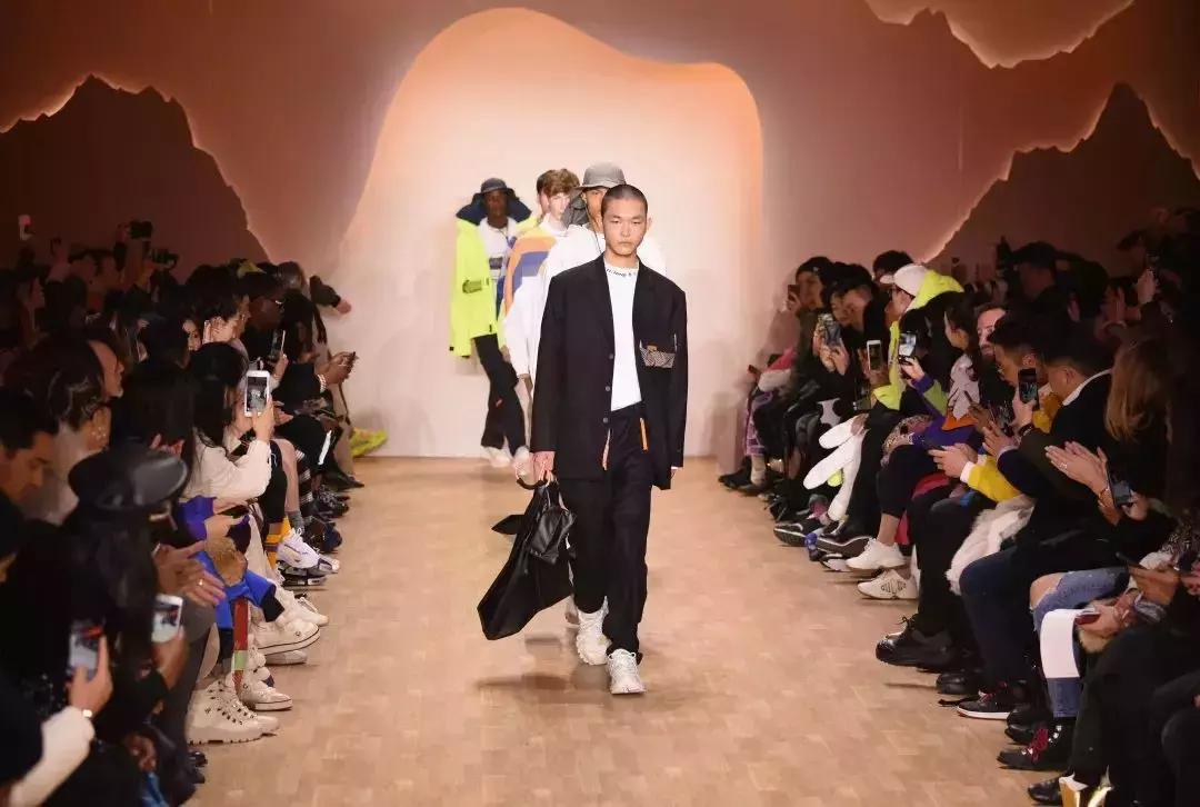 李宁目前的风评,中国李宁运动潮流系列