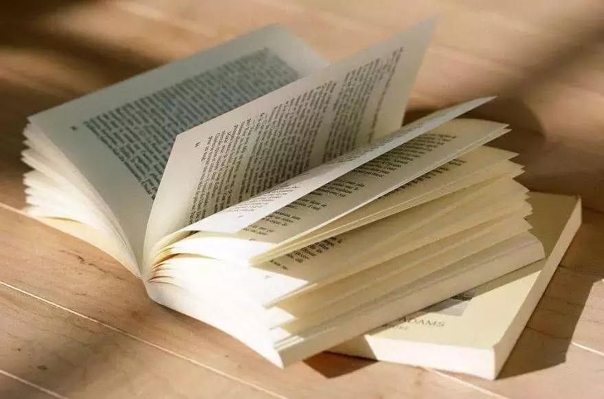 「何」要读成「なに」还是「なん」?