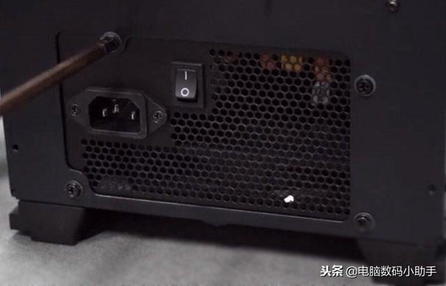 rog全家桶装机实录组装电脑,自己组装台式电脑最简单配置方法