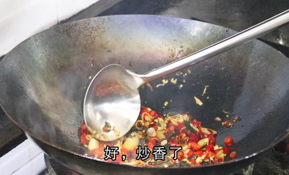 泥鳅最好吃家常做法大厨教你妙招,泥鳅配什么菜香辣入味好吃