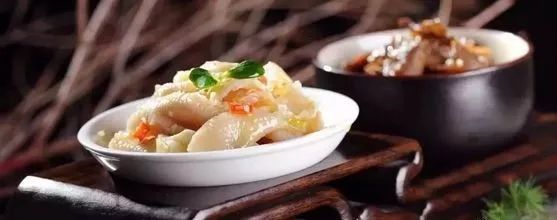 12位大厨拿手绝密配方,10款大厨特色菜款款热卖