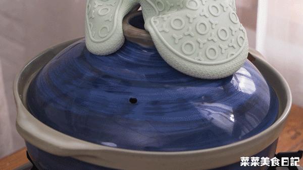 奶奶炖的鸡汤,老奶奶做的清炖鸡汤