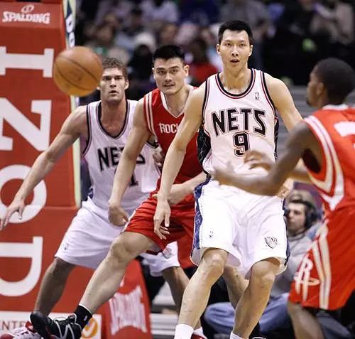 篮球盖帽技巧30招,上篮防止被帽的最佳方法