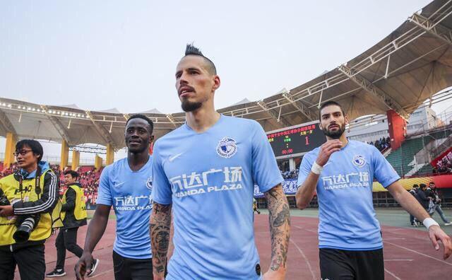 王健林大连新建足球场,一方出资一方出地皮建厂房