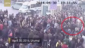 写“诗”歌颂恐怖主义，公然与中国对立，这样的明星到底是蠢还是坏？