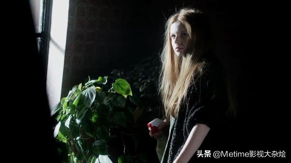 鍝ヨ碍瓒呯骇鑻遍泟,鍝ヨ碍瓒呯骇鑻遍泟绯诲垪